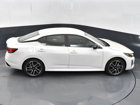 New 2025 Nissan Sentra SR image 45