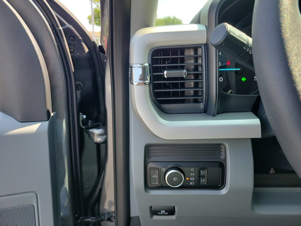 New 2026 Ford F250 XL w/ STX Appearance Package AWD/4WD image 22