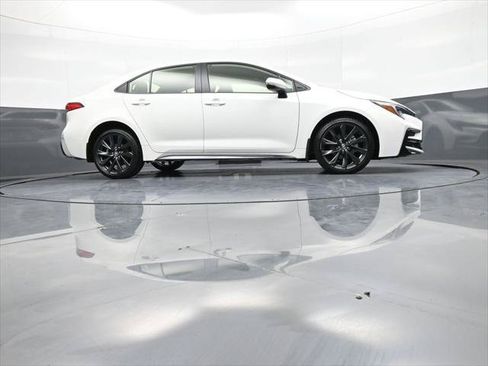 Certified 2026 Toyota Corolla SE FWD image 28