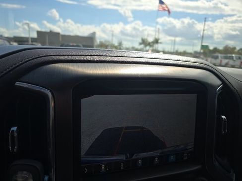 Used 2021 GMC Sierra 1500 Denali w/ Denali Ultimate Package image 17