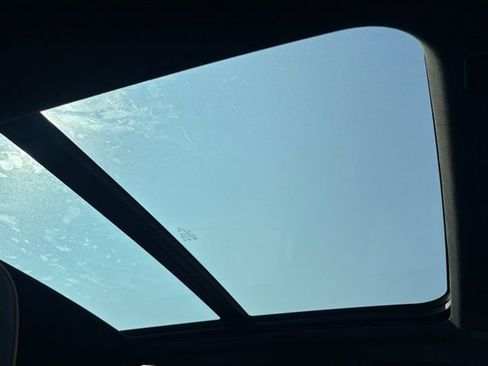 Used 2024 GMC Yukon XL AT4 w/ AT4 Premium Plus Package AWD/4WD image 16