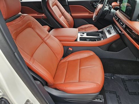 Used 2025 Lincoln Aviator Reserve w/ Illumination Package RWD image 20