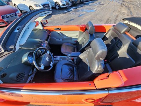 Used 2004 Volkswagen Beetle GLS image 3