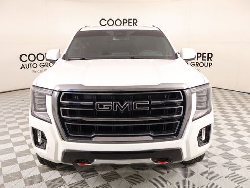Used 2023 GMC Yukon XL AT4 w/ AT4 Premium Plus Package AWD/4WD image 9