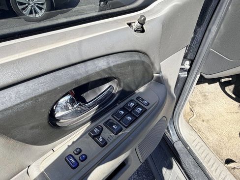 Used 2004 GMC Envoy XL SLT image 10