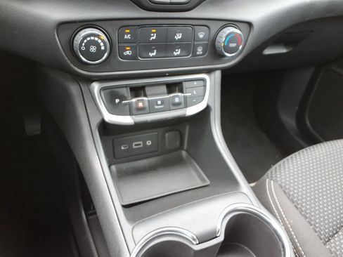 Certified 2024 GMC Terrain SLE FWD image 16