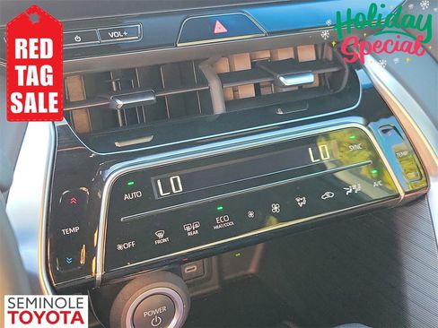 Used 2024 Toyota Venza Nightshade image 26