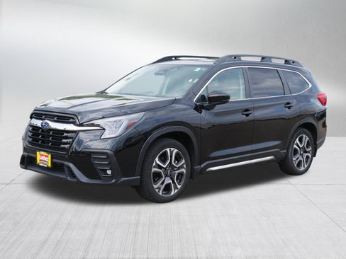 Used 2024 Subaru Ascent Limited w/ Technology Package AWD/4WD image 3