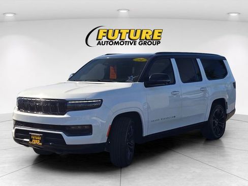 Used 2024 Jeep Grand Wagoneer L Series II w/ Quick Order Packagew 28T AWD/4WD image 8