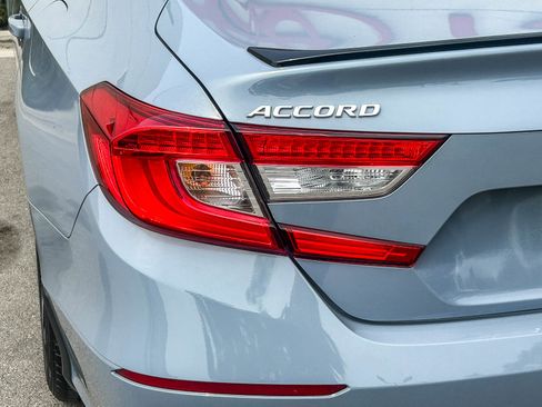 Used 2022 Honda Accord Sport image 9