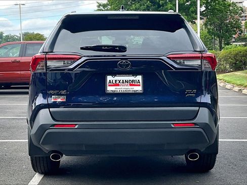 Used 2019 Toyota RAV4 XLE Premium w/ All Weather Liner Package AWD/4WD image 4