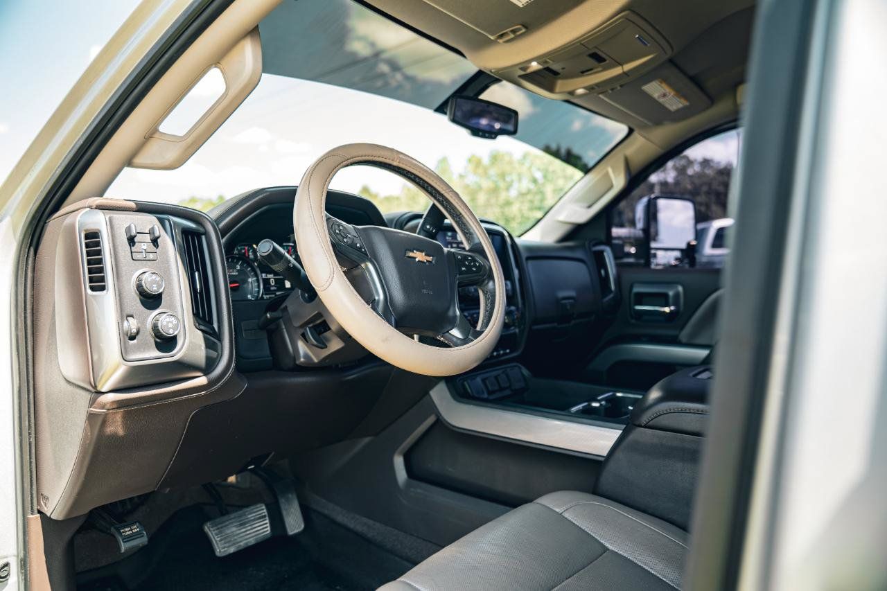 Used 2019 Chevrolet Silverado 2500 LTZ w/ Duramax Plus Package AWD/4WD image 24