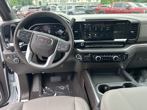 New 2026 GMC Sierra 2500 SLT w/ SLT Premium Package AWD/4WD image 34