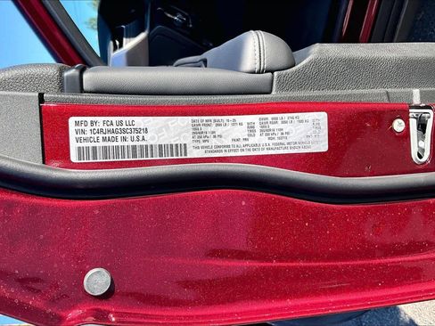 New 2025 Jeep Grand Cherokee Altitude image 26