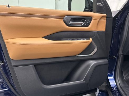 New 2025 Nissan Armada Platinum Reserve image 18