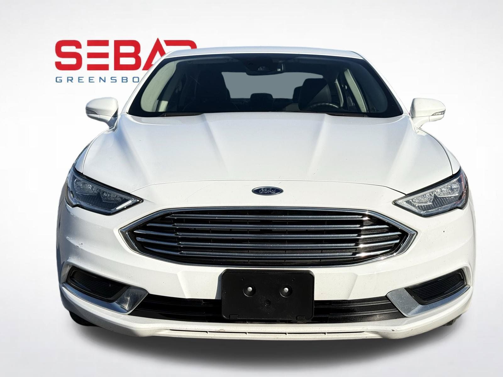 Used 2018 Ford Fusion SE w/ Equipment Group 602A FWD image 2