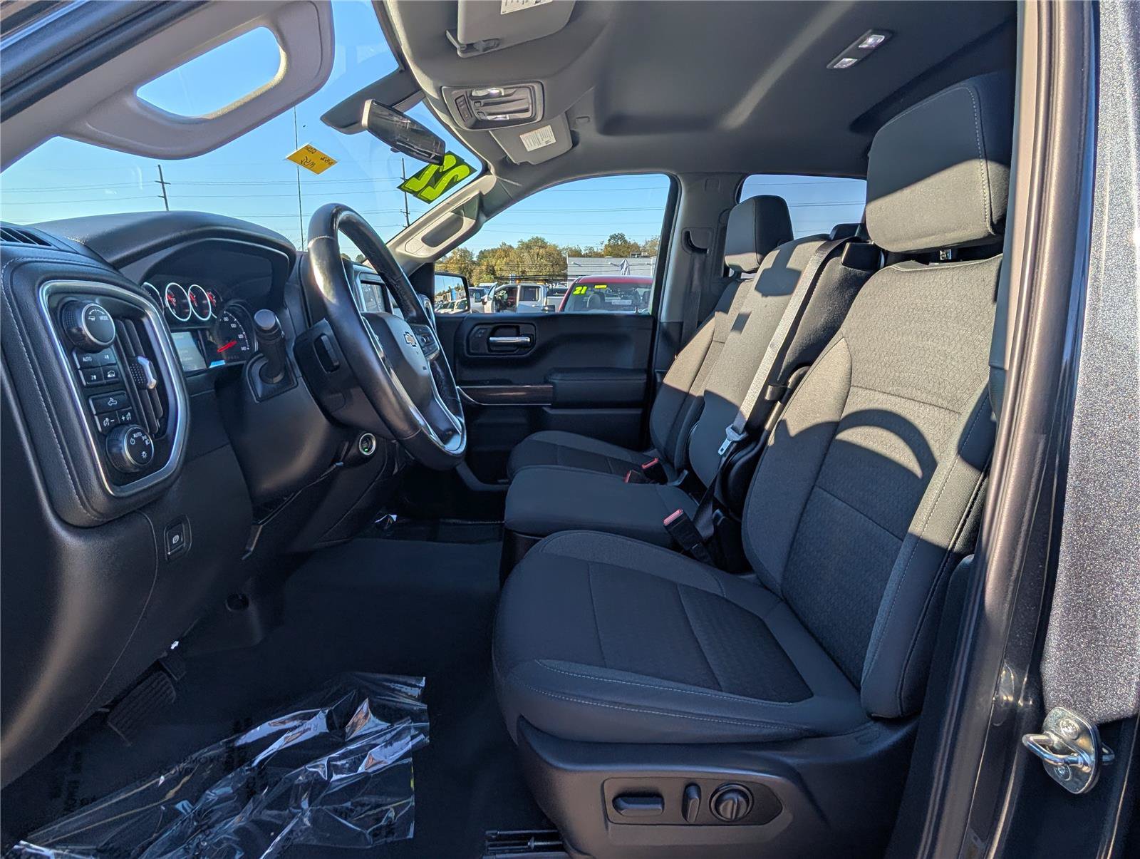 Used 2022 Chevrolet Silverado 1500 LT w/ Bed Protection Package AWD/4WD image 16