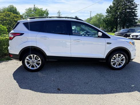 Used 2018 Ford Escape SE AWD/4WD image 3