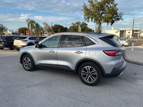 Used 2020 Ford Escape SEL image 10