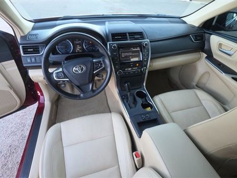 Used 2017 Toyota Camry XLE w/ Moonroof Package image 19