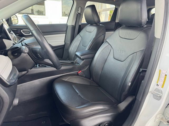 Used 2022 Jeep Compass Limited AWD/4WD image 19