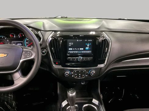 Used 2019 Chevrolet Traverse LS FWD image 7