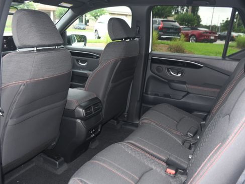 New 2026 Honda Pilot Sport image 8