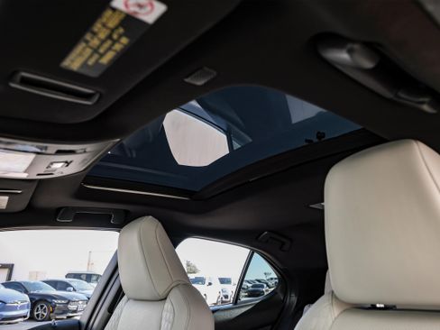 Used 2021 Lexus UX 250h w/ Premium Package image 3