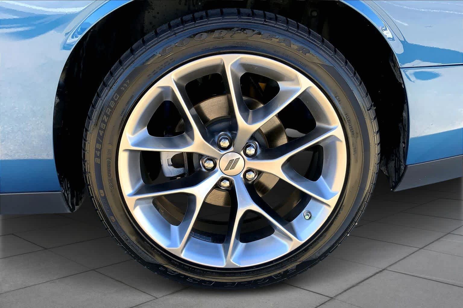 Used 2022 Dodge Challenger GT w/ Driver Convenience Group RWD image 8