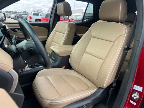 Used 2023 Chevrolet Traverse Premier w/ LPO, Floor Liner Package image 30