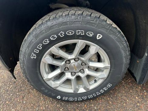 Used 2023 Chevrolet Silverado 1500 LT w/ Z71 Off-Road Package image 12