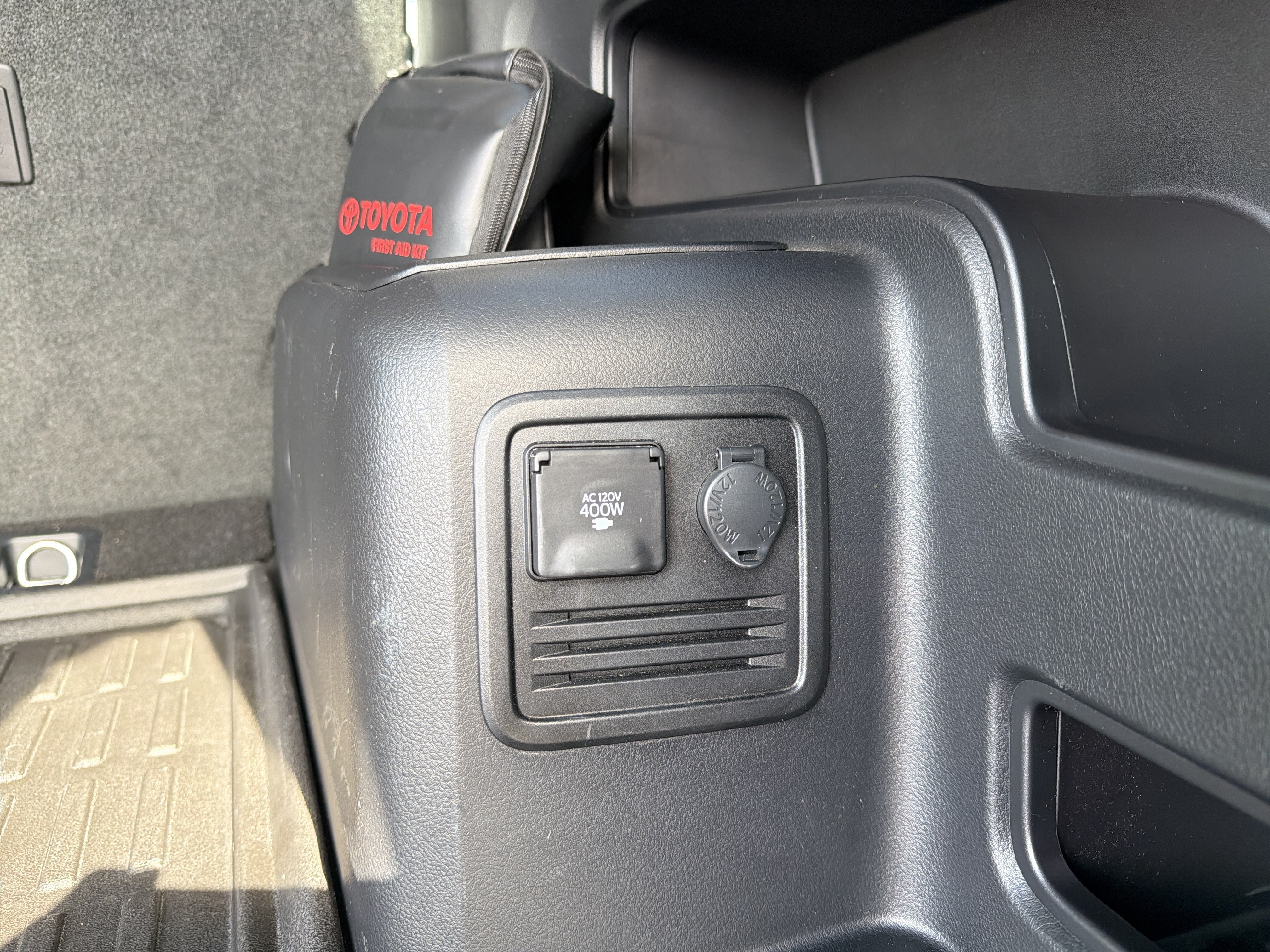Used 2024 Toyota 4Runner TRD Off-Road Premium w/ Moonroof Package AWD/4WD image 24