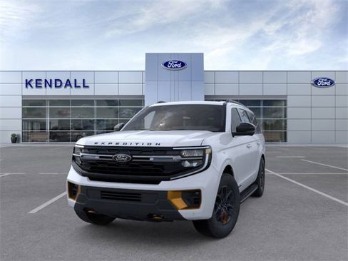 New 2026 Ford Expedition Tremor image 2