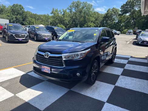 Used 2016 Toyota Highlander XLE AWD/4WD image 5