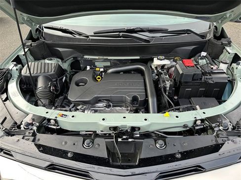 Used 2025 Chevrolet Equinox ACTIV image 40