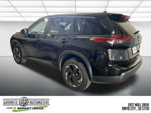 Used 2024 Nissan Rogue SV AWD/4WD image 4