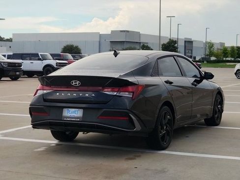 Used 2026 Hyundai Elantra Sport FWD image 5
