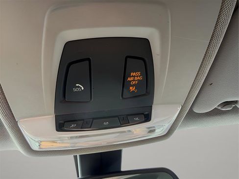 Used 2018 BMW 320i Sedan image 41