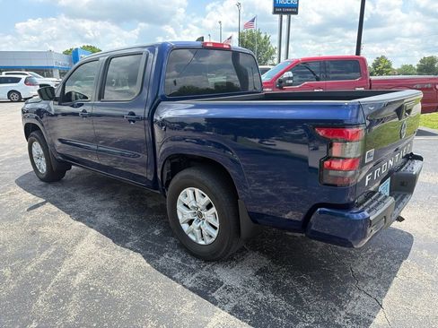Used 2022 Nissan Frontier SV w/ Technology Package AWD/4WD image 4