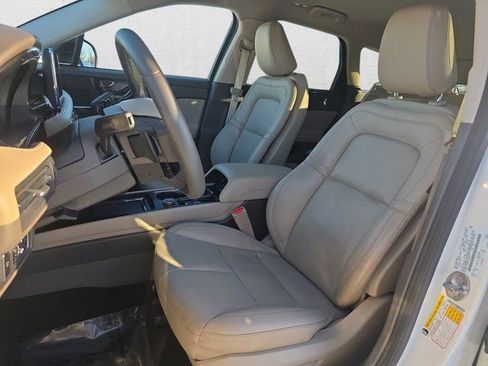 Used 2022 Lincoln Corsair AWD w/ Equipment Group 101A image 15