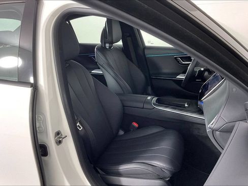 Used 2026 Mercedes-Benz E 350 4MATIC Sedan image 7