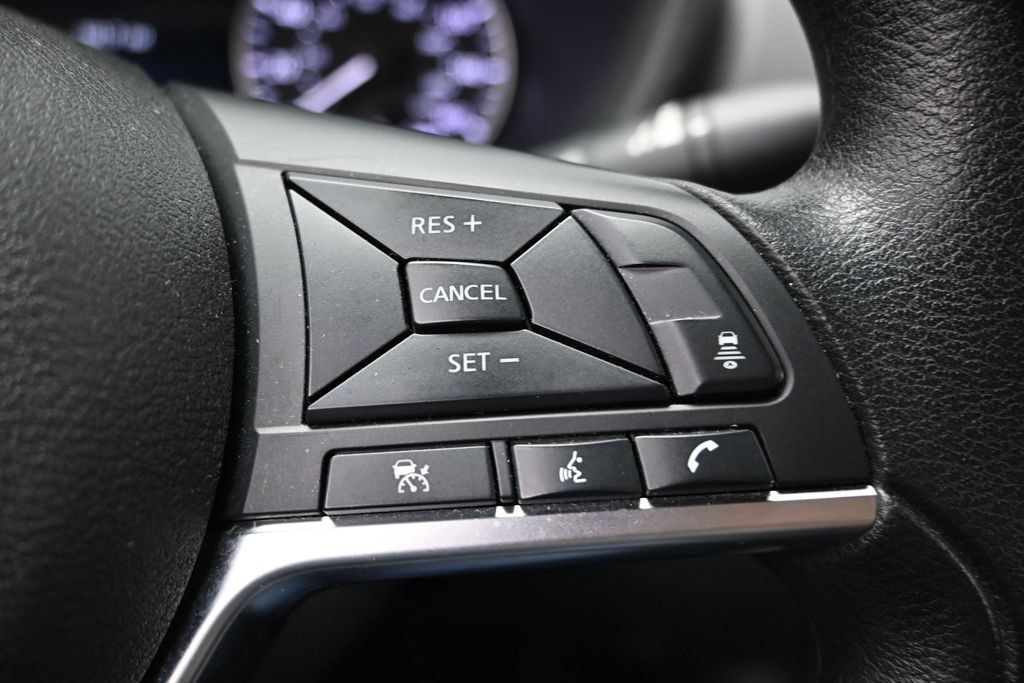 Used 2024 Nissan Sentra SV FWD image 25