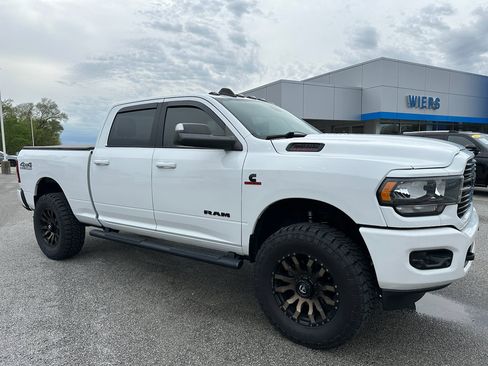 Used 2020 RAM 2500 Big Horn w/ Night Edition AWD/4WD image 2