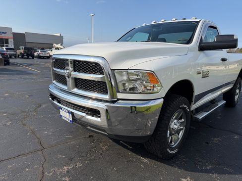 Used 2017 RAM 3500 Tradesman w/ Chrome Appearance Group AWD/4WD image 33