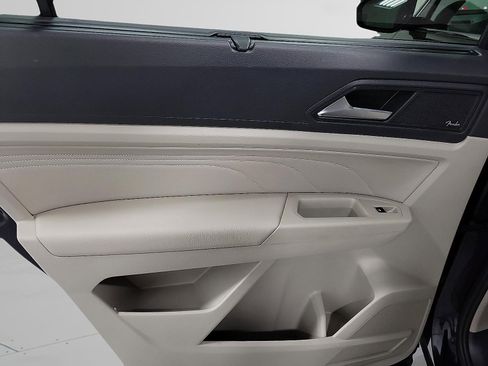 Used 2022 Volkswagen Atlas SEL Premium image 10