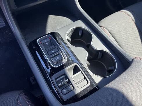 Used 2025 Honda Pilot Sport image 18