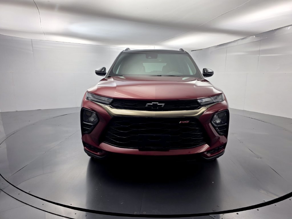 Used 2023 Chevrolet TrailBlazer RS w/ Sun and Liftgate Package AWD/4WD image 2
