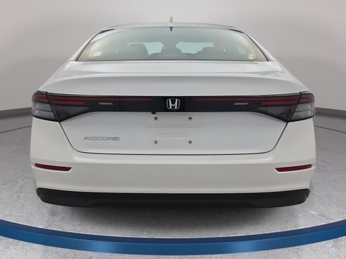Used 2024 Honda Accord EX image 6
