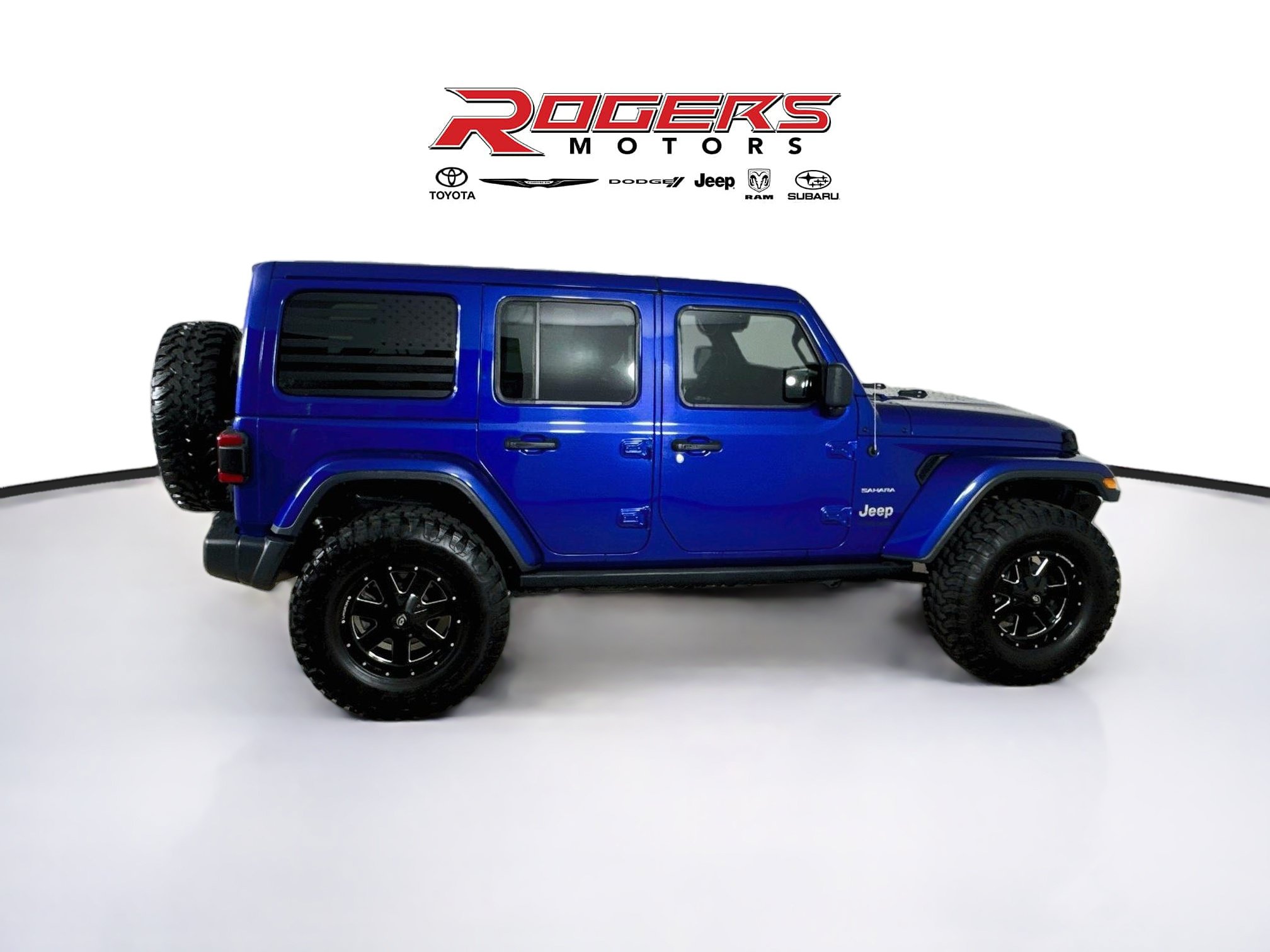 Used 2018 Jeep Wrangler Unlimited Sahara AWD/4WD image 9