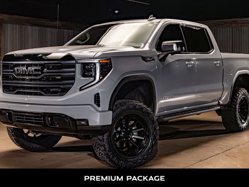 Used 2025 GMC Sierra 1500 AT4 w/ AT4 Premium Package AWD/4WD image 5